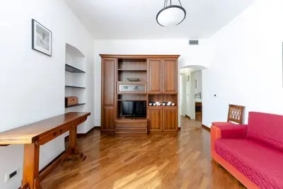Image de Altido Band House di fronte al Terminal Traghetti