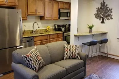 Image de Emplacement, emplacement! Downtown Luxury 1 Bedroom Apt