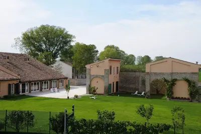 Image de Villa avec piscine et spa
