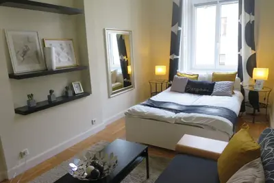 Image de Jolie chambre centrale de 6 chambres \/ 3 salles de bain