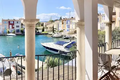 Image de Exceptionnel! Coup de Cœur! Vue superbe sur la Marina 46 m2 à 400 m de la plage