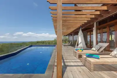 Image de Villa luxueuse et exclusive avec piscine et vue sur l'océan