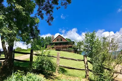Image de Asheville Area-33 Acre-Mountain Top Home