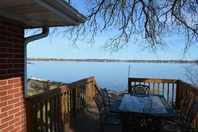Image de Au bord du lac, récemment rénové, escapade paisible, sports nautiques gratuits