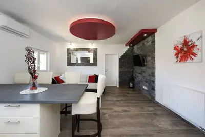 Holiday Apartments Yes Peace