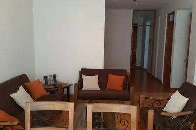 Image de Appartement confortable avec parking inclus.