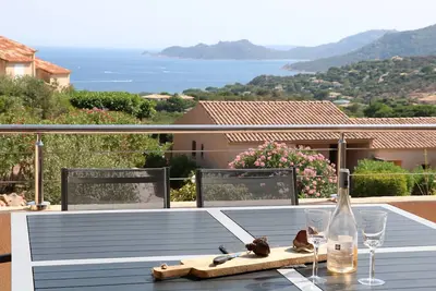 Image de Villa face à la mer, charme, confort, et bien être pour des vacances réussies