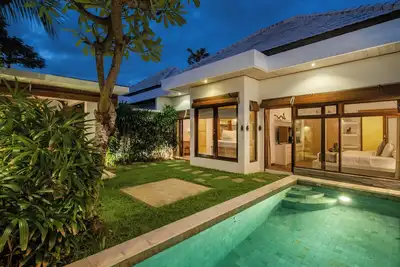 Image de Villa avec piscine privée et jardin tropical à Seminyak Bali - 2 chambres