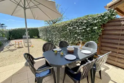 Image de Maison 150m de la plage, piscine, Wifi, parking