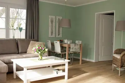Image de 4 ***** Appartements de bien-être f. normes élevées, fraîchement rénové, centr. près de la plage