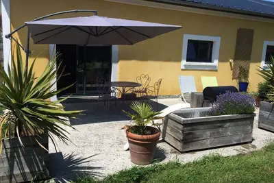 Image de Les gîtes de Toul car bras. gîte jaune