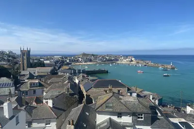 Image de Over the Harbour, 4 Fernlea Court