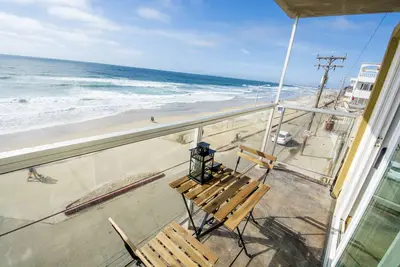 Image de Beachfront, soleil, sable et amusant - Cosy 1 Bdr Apt