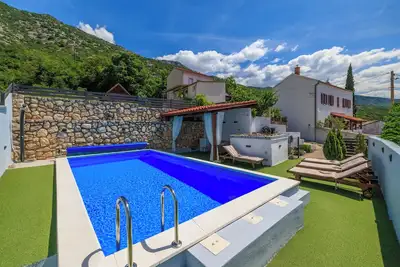 Image de Maison Bozica with sauna and pool (86831-K1) - Tribalj