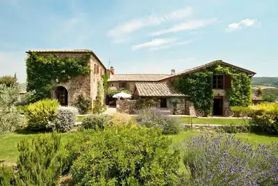Image de Villa à Montalcino avec 5 chambres à coucher, 10 couchages