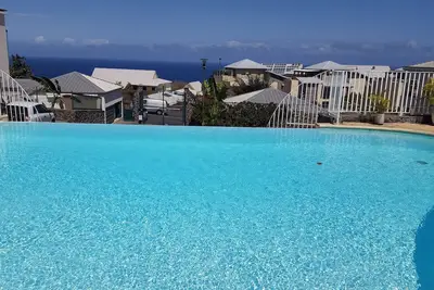 Image de Eden Appt, T2 standing 4 personnes, piscine, vue mer, St Gilles