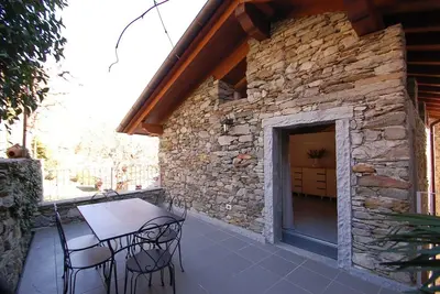 Appartement de 3 pièces meublé avec goût avec un grand espace extérieur