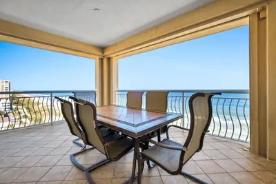 Image de L'Ibis Oceanfront Luxury - La famille de châteaux de Lancelot -