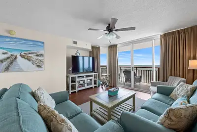 Image de Southshore Villas #1007, 4 Br Ocean Front Condo w large balcony, Indoor/Outdoor Pool, Lazy River, Kiddie Pool and Hot Tub