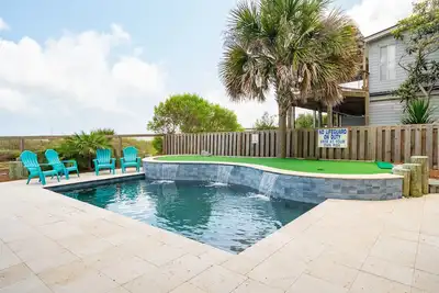 Image de 6br / 6ba Front Beach! Piscine et ascenseur! 3 niveaux de terrasses avec des vues incroyables!