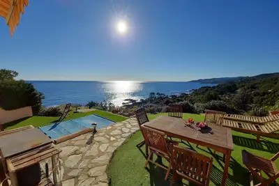 Image de Maison Climatisee très lumineuse, spacieuse avec terrasses et Spa vue mer à 180°