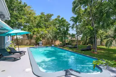 Image de Maison tropicale 3 chambres avec piscine Ă Oakland Park