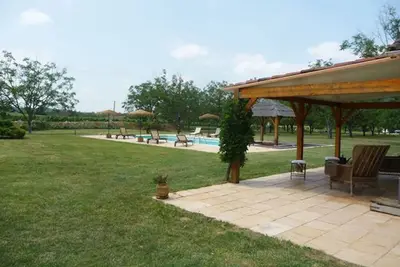 Image de Maison de charme, superbe piscine privée, 12 personnes, classé 3*, parc 1 ha