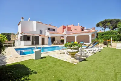 Image de A Fantastic Place for Families, Hilton Hotel are and close to amenities