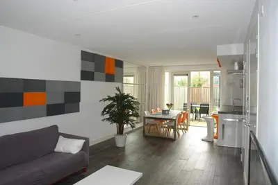 Image de Nouvelle maison moderne Ă distance de marche de la ville pittoresque de Veere