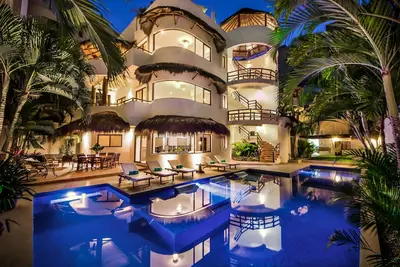 Image de Luxueuse Villa de 9 chambres au coeur de Playa del Carmen!