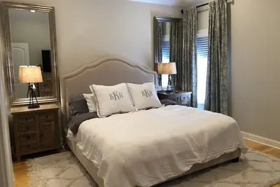 Image de New Ole Miss Location de 3 chambres Ă coucher. 8 personnes