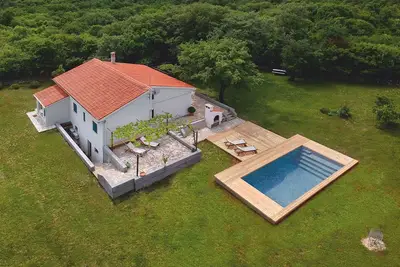 Image de Maison de vacances Garica avec grand jardin