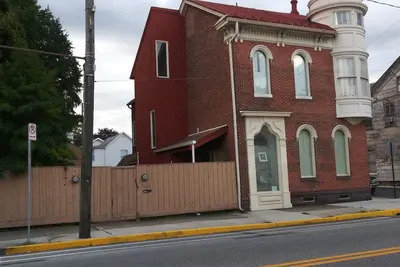 Image de Haut de gamme 1 Bdrm à Main St Mechanicsburg