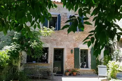 Image de Charmante Maison Dans Un Beau Mas Proche Des Plages