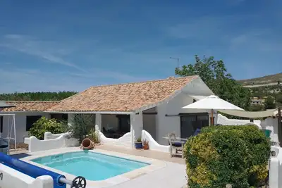 Image de Magnifique maison de campagne avec piscine, jardin