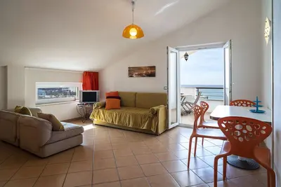 Image de Apt Topazio - Villa Preziosa, front de mer avec terrasse