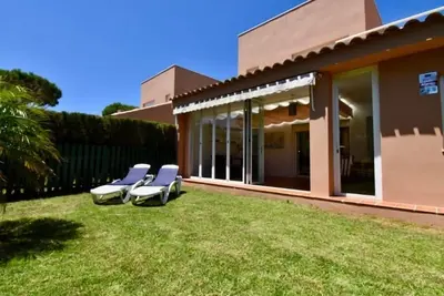 Maison jumelée située dans le Novo Sancti Petri