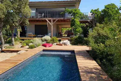 Image de Villa récente avec piscine, 4 chambres, au coeur de la nature, proche plage