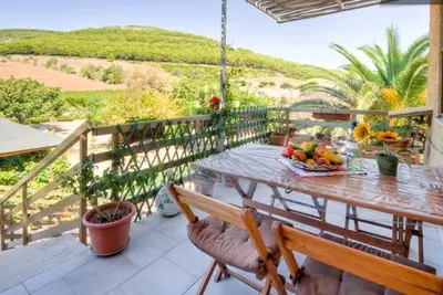 Image de Maison rurale avec terrasse. Environnement unique, à proximité des plus belles plages. WiFi