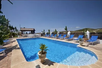 Image de Free bar, Private Pool, Jacuzzi, Wifi, Football, Pool Table, Table tennis, Air\/C