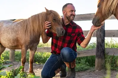 Image de Restez dans une ferme avec des jardins, des animaux et votre fermier hôte!