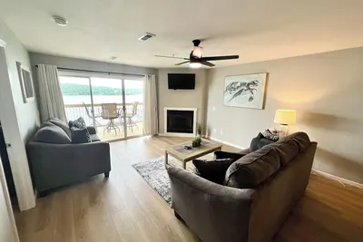Image de Ledges (10310) Condo 2 Br / 2 salles de bain avec vue imprenable sur le lac (8 personnes)