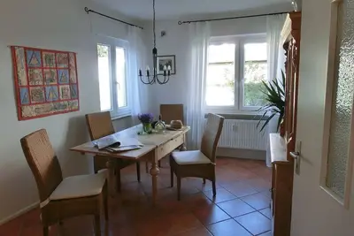 Image de Moderne, amoureusement meublé appartement de rez-de-chaussée de 3 pièces avec de bonnes liaisons de transport