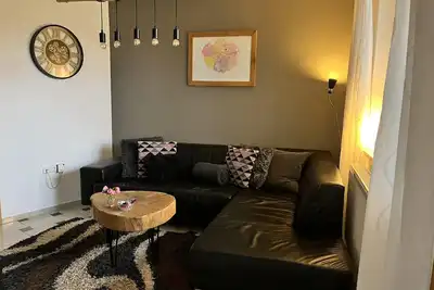 Image de Appartement rez de chaussée (57m2) au sous-sol avec grande terrasse