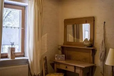 Image de Vous trouverez des objets d'art et d'artisanat avec de jolies petites choses autour du magasin sur place.