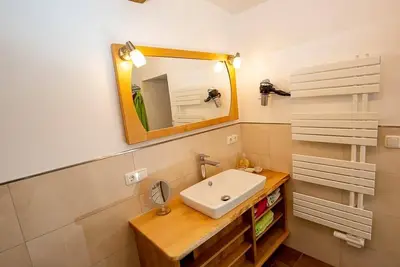 Image de Appartement 4 étoiles au rez-de-chaussée avec terrasse nouvellement aménagée