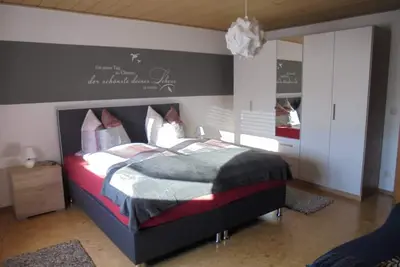 Image de Appartement confortable pour 3 personnes avec lit avec sommier à ressorts dans une nature magnifique