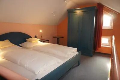 Image de 65m², élégante suite appartement avec 2 chambres et balcon