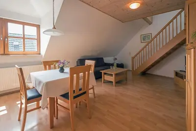 Image de Appartement meublé moderne dans le grenier