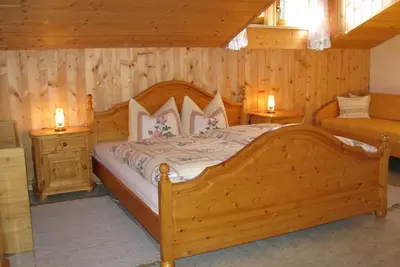 Image de Maison de vacances au milieu de la baie. ForĂŞt avec 2 chambres et balcon